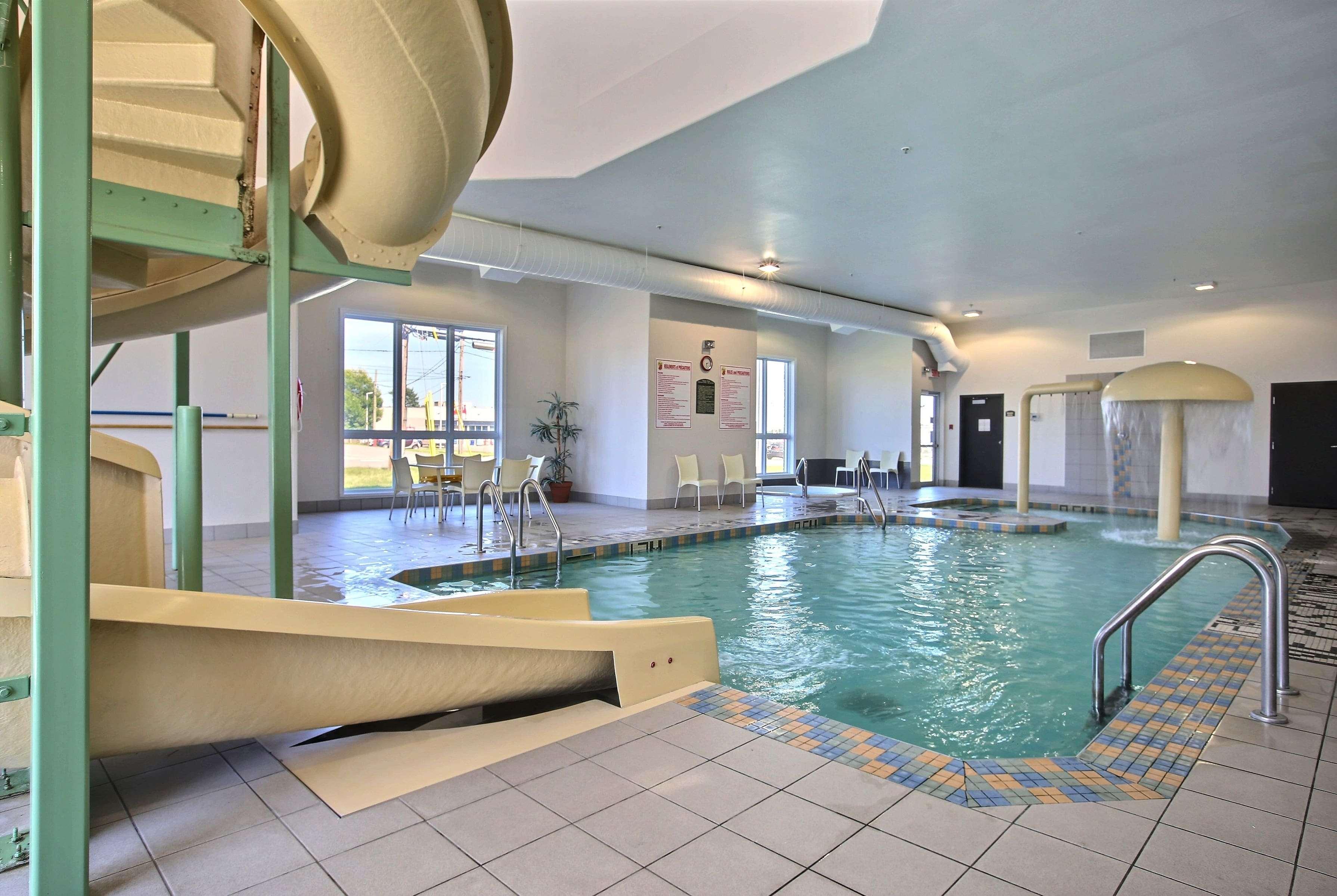 Super 8 By Wyndham Trois-Rivieres Ξενοδοχείο Εξωτερικό φωτογραφία