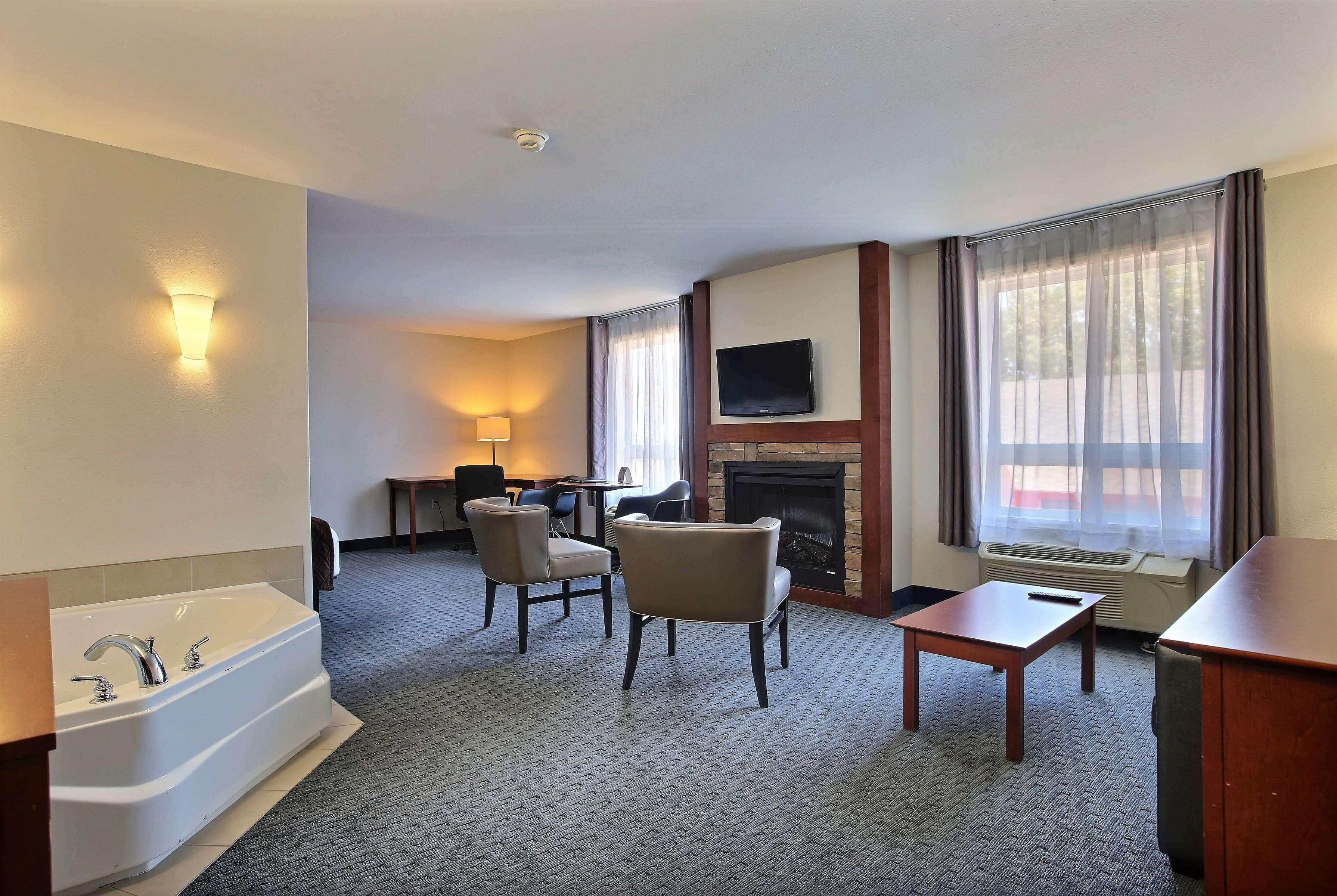 Super 8 By Wyndham Trois-Rivieres Ξενοδοχείο Εξωτερικό φωτογραφία