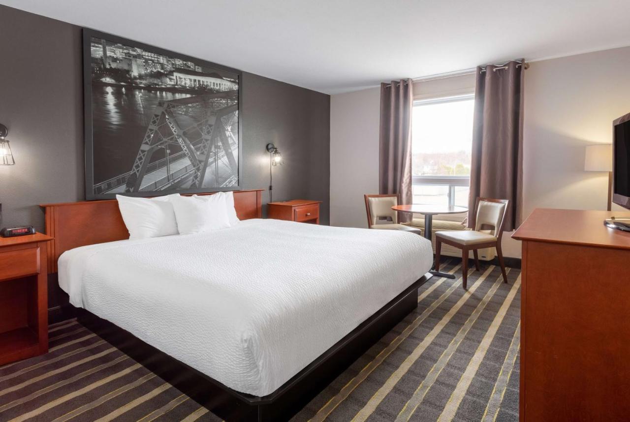 Super 8 By Wyndham Trois-Rivieres Ξενοδοχείο Εξωτερικό φωτογραφία