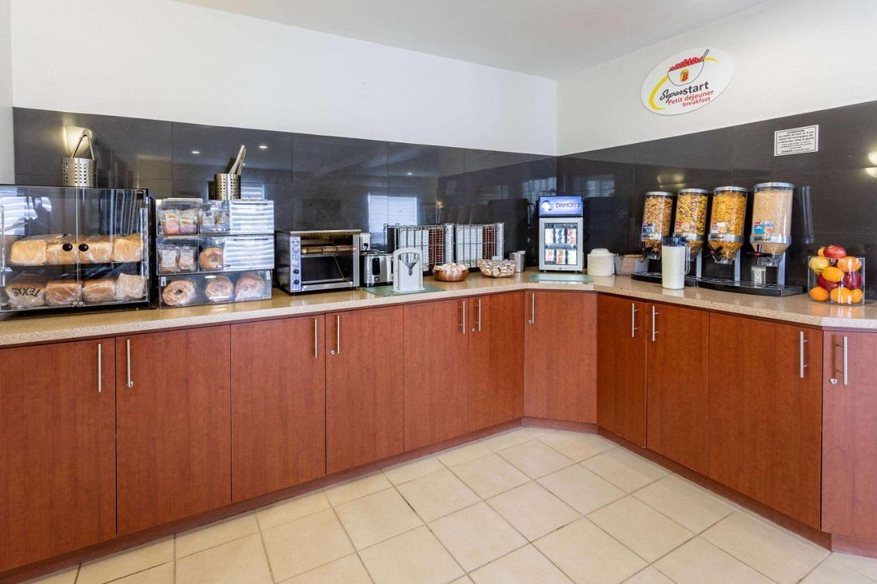 Super 8 By Wyndham Trois-Rivieres Ξενοδοχείο Εξωτερικό φωτογραφία